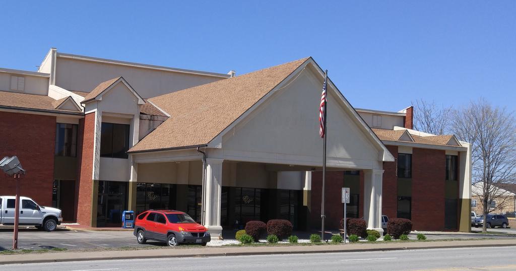 Eagle'S Nest Hotel & Conference Center クインシー エクステリア 写真